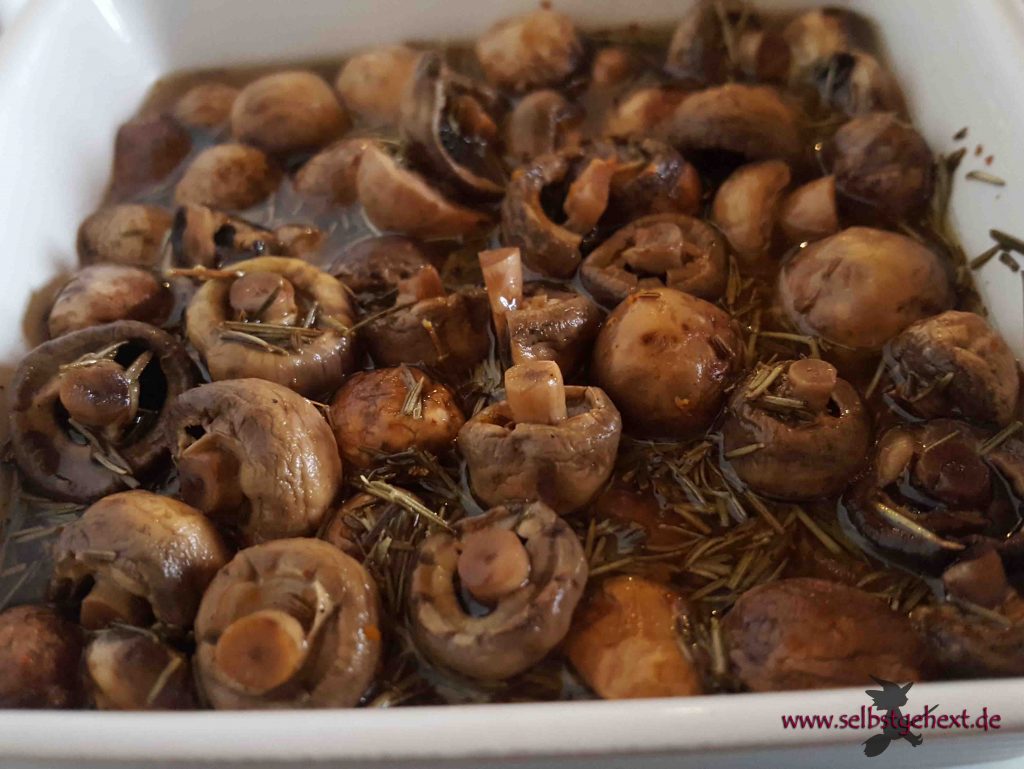 Marinierte Champignons mit Rosmarin | Einfach selbstgehext!