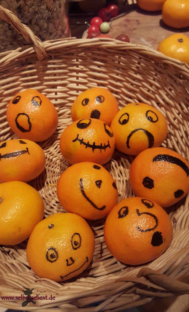 Süß und sauer: Mandarinen-Gesichter für kleine Halloweengäste | Einfach ...