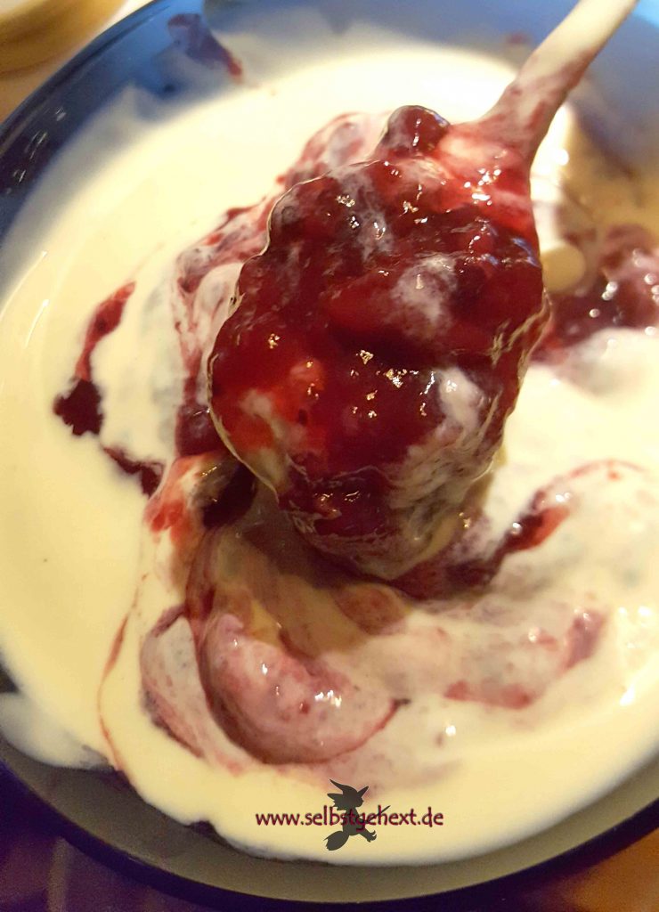 Was koche ich heute? Rote Grütze mit Vanillesoße! | Einfach selbstgehext!