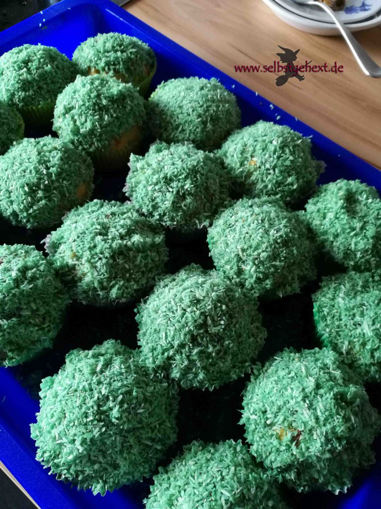 Möhren-Orangen-Muffins im Grünen | Einfach selbstgehext!