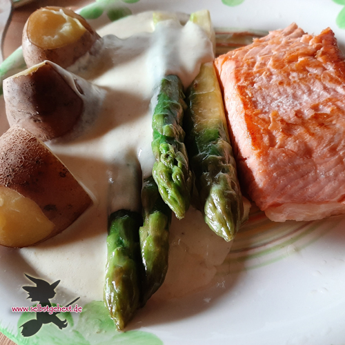 Grüner Spargel - lecker zu Fisch