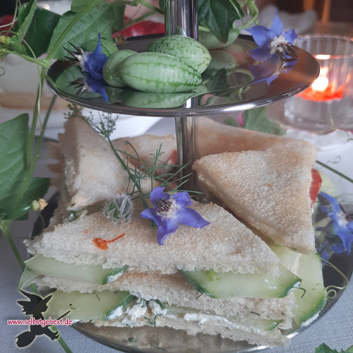 Gurkenlastiges Buffet